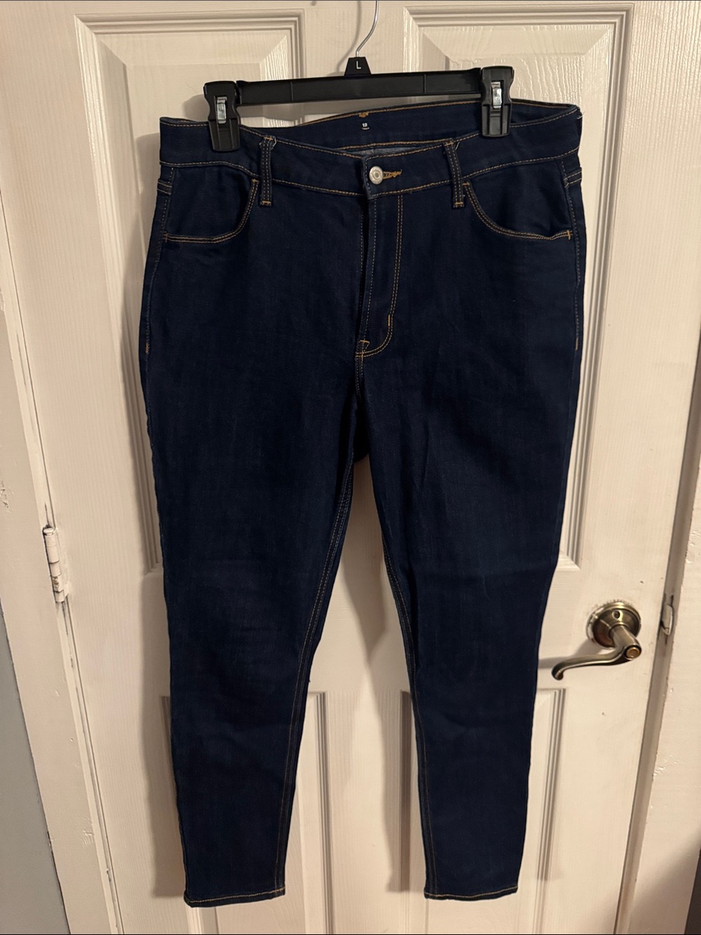 Old Navy Women's Skinny Jeans in Dark Blue